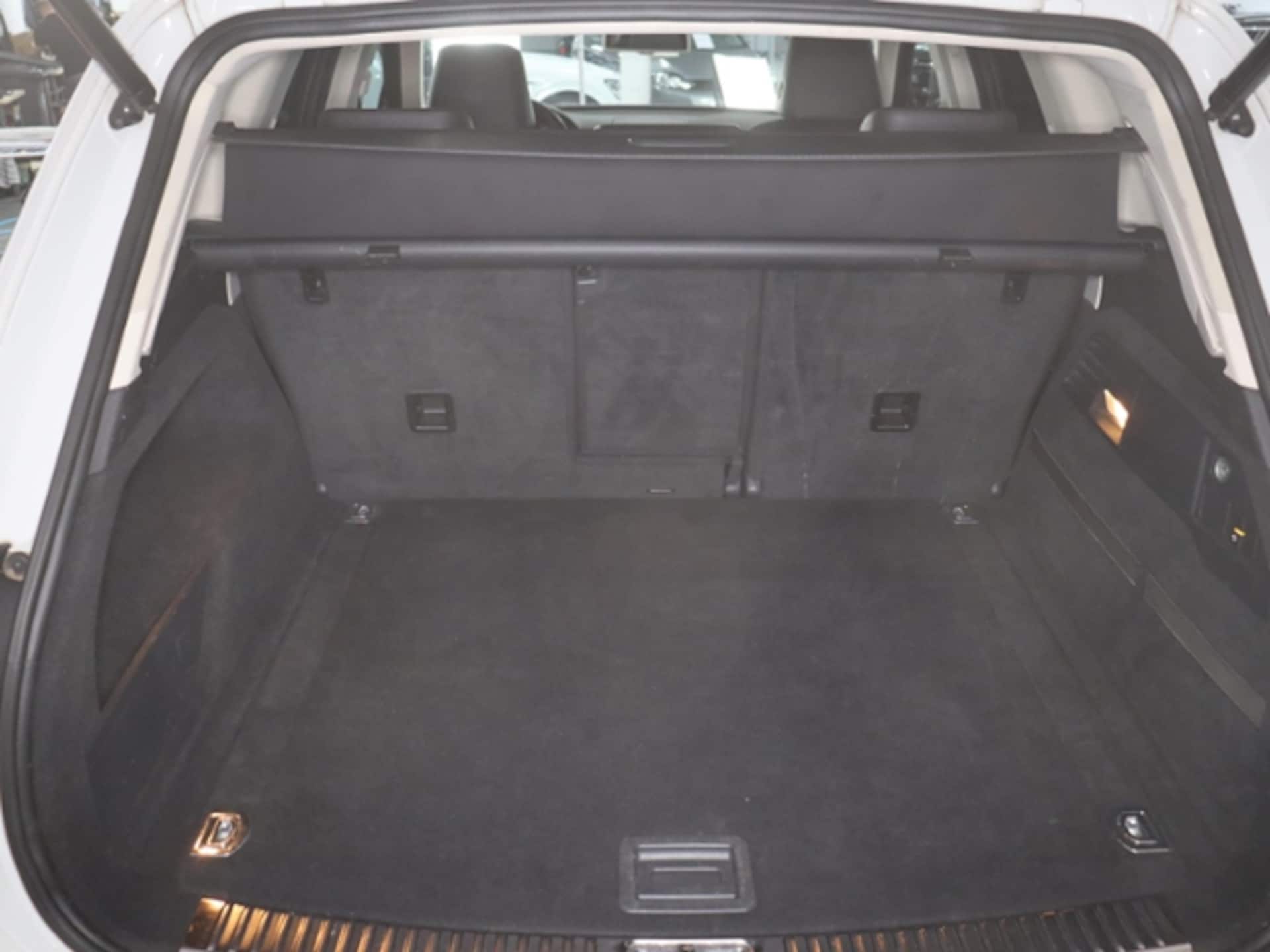 Volkswagen Touareg Basis-Modell