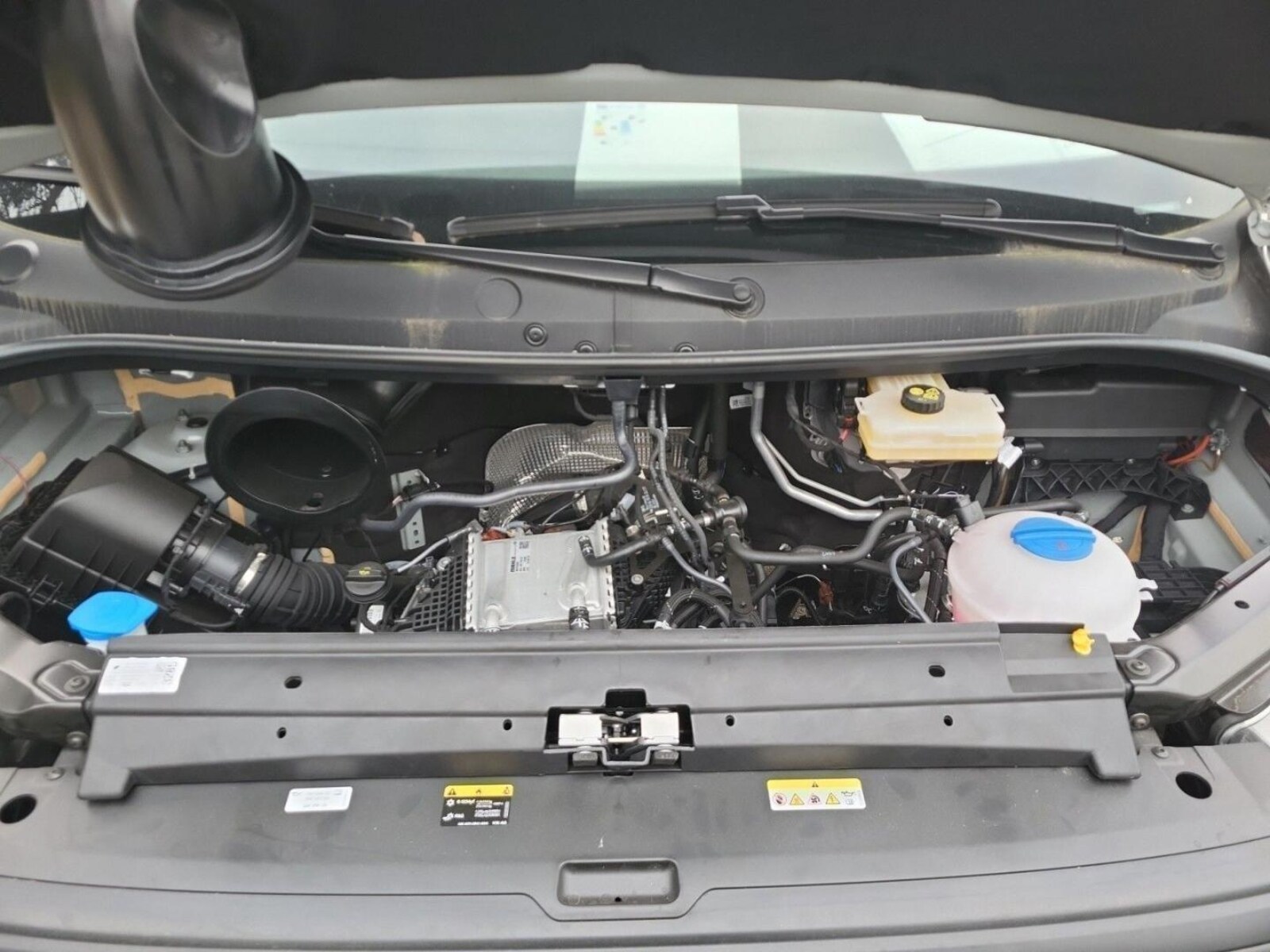Volkswagen Crafter Kasten mittlerer Radstand – Bild 13