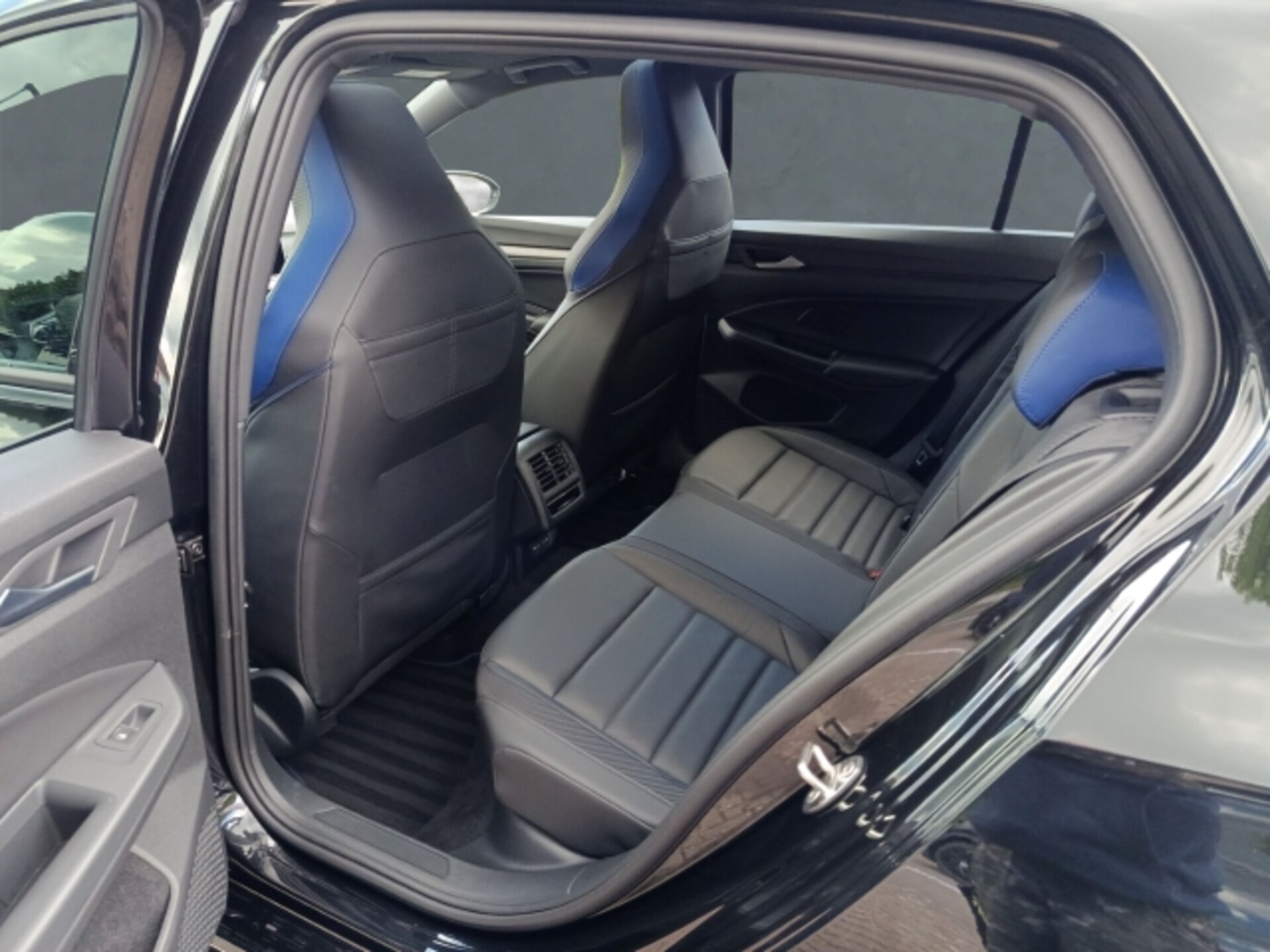 Volkswagen Golf R Black Edition