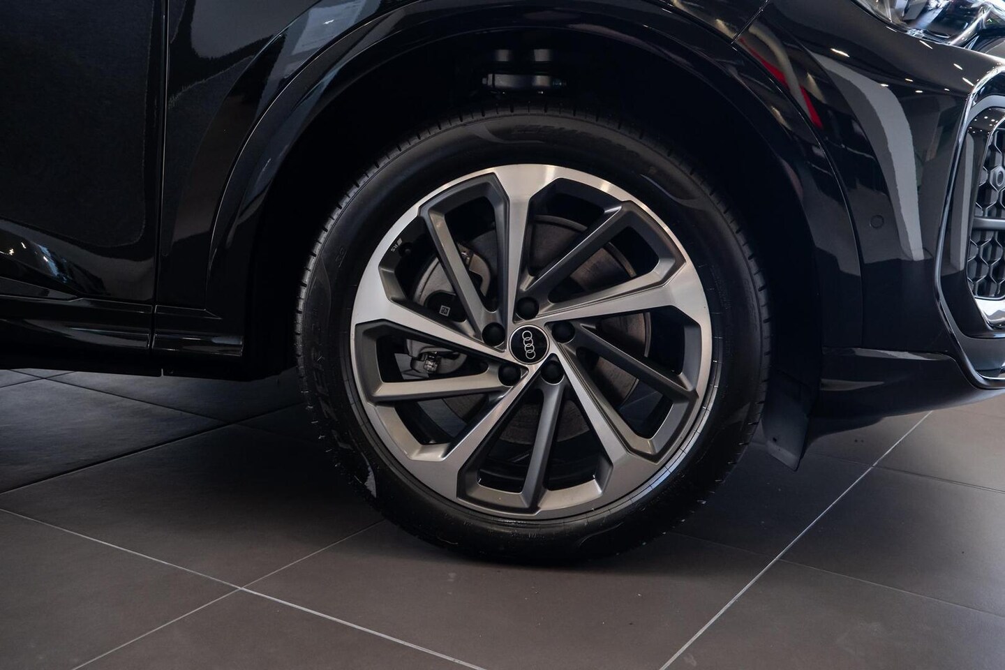Image about Audi Q5 SUV TDI quattro 150 kW sport