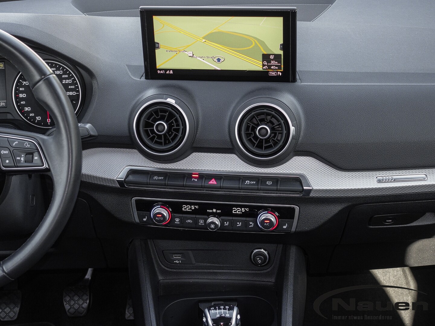 Image about Audi Q2 35 TFSI Schaltgetriebe