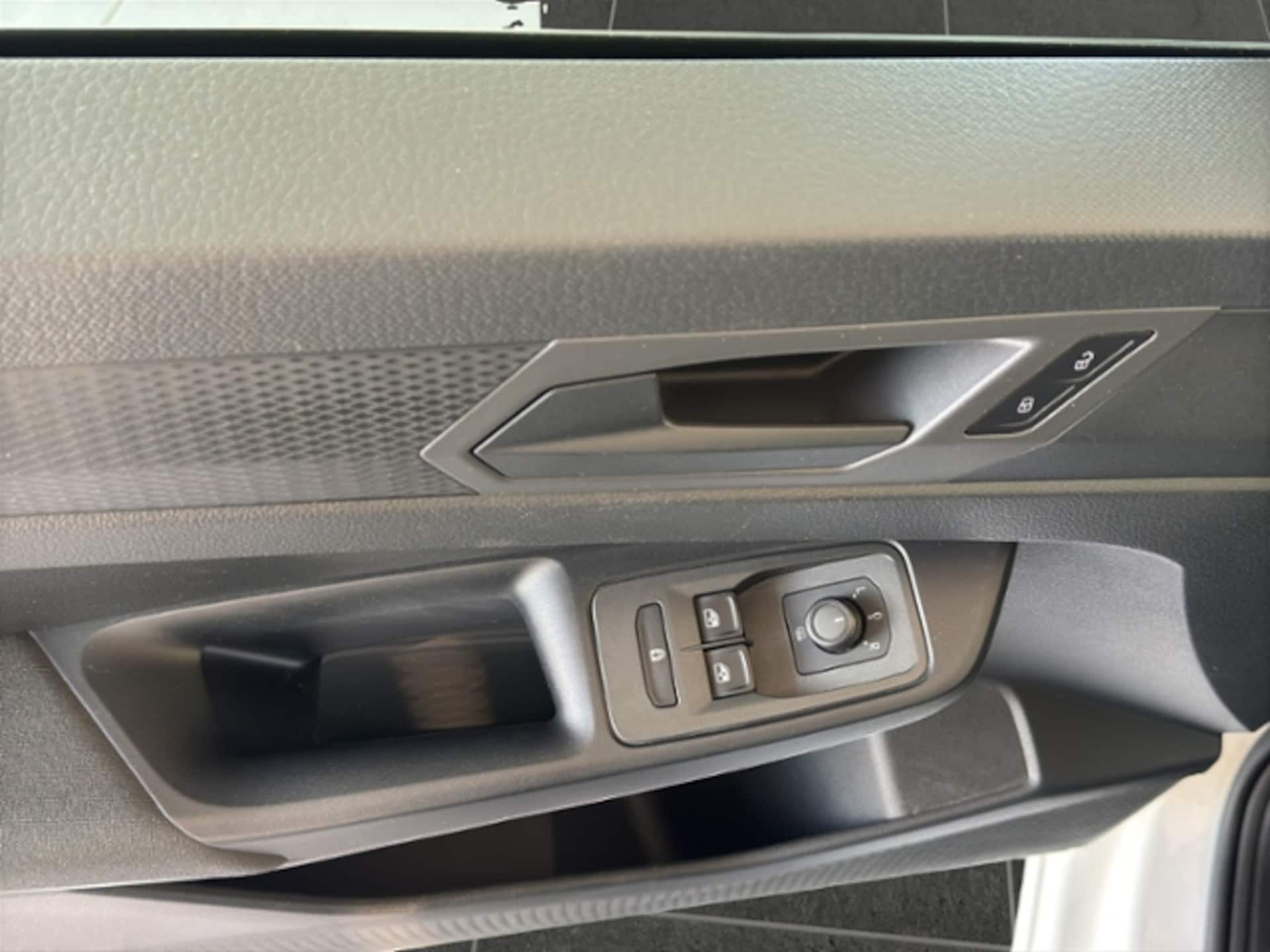 Volkswagen Caddy Basis-Modell