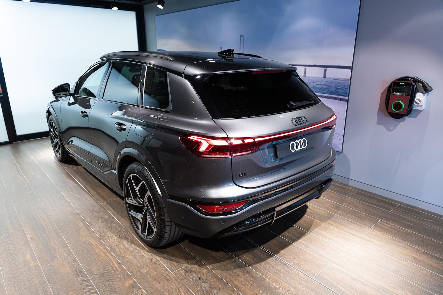 Image about Audi Q6 SUV e-tron e-tron quattro