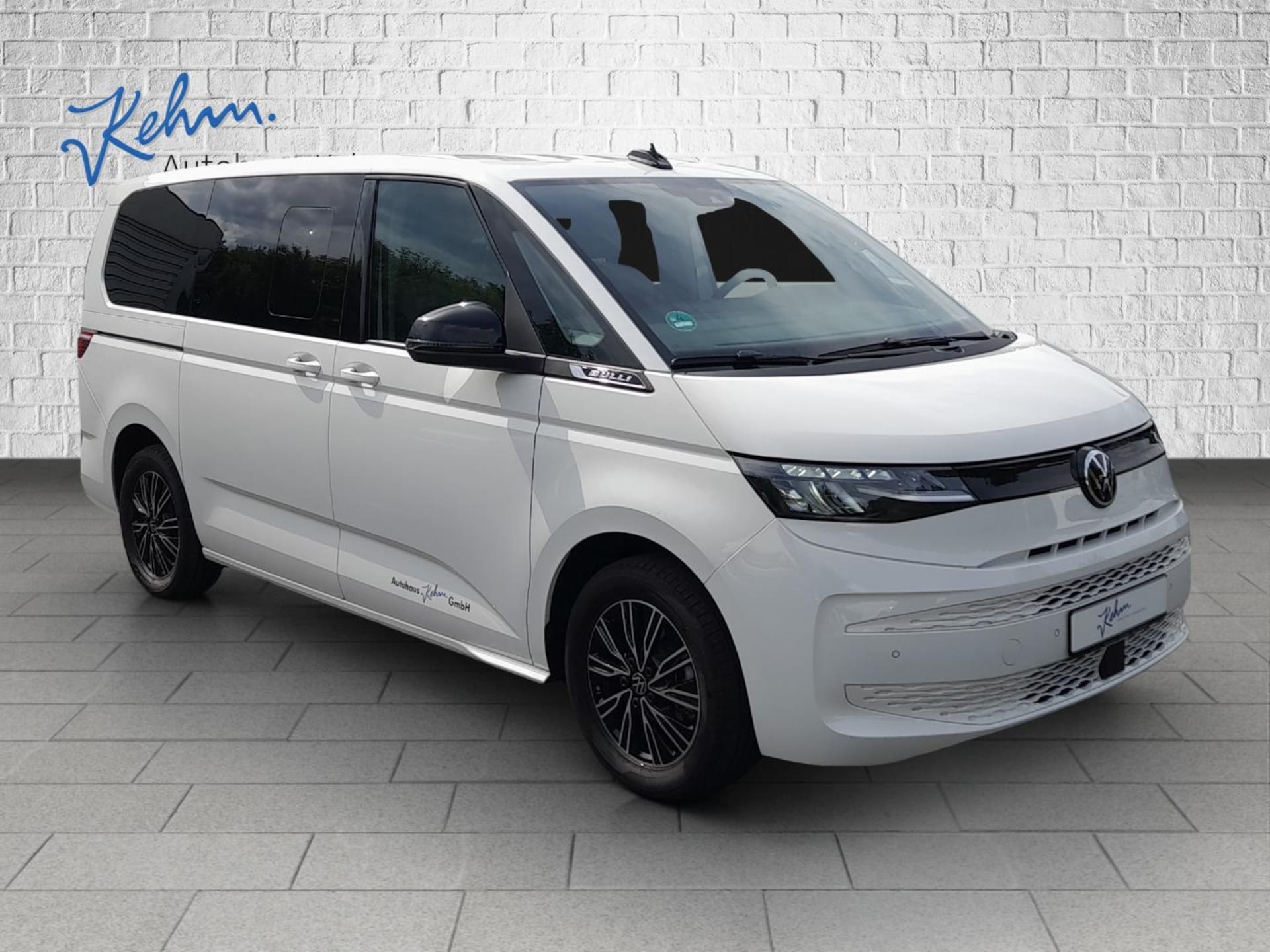Volkswagen Multivan Langversion Basis-Modell