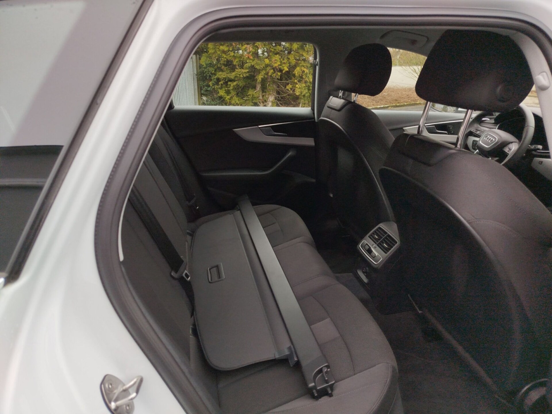 Audi A4 Avant S line