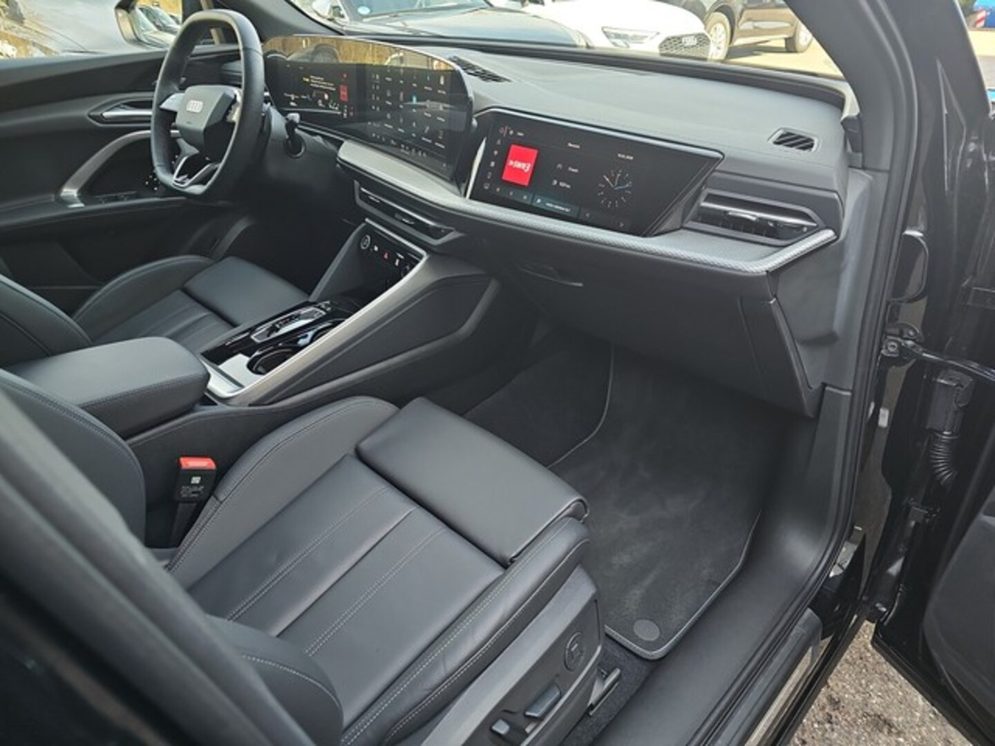 Bild über Audi Q5 Sportback TDI quattro 150 kW S tronic - für weitere Informationen kontaktieren Sie den Audi Partner