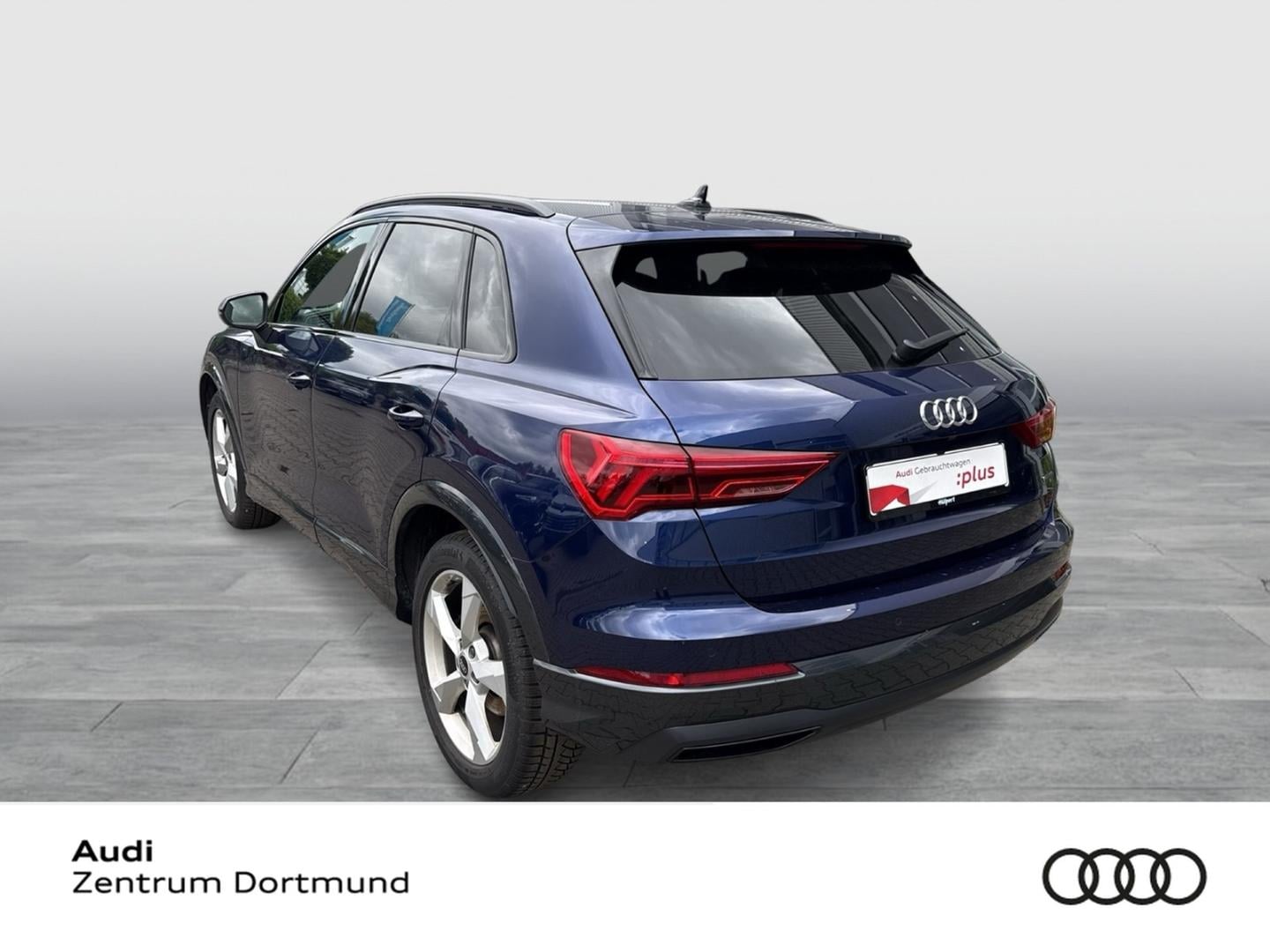 Bild über Audi Q3 TFSI quattro 180 kW S tronic - für weitere Informationen kontaktieren Sie den Audi Partner
