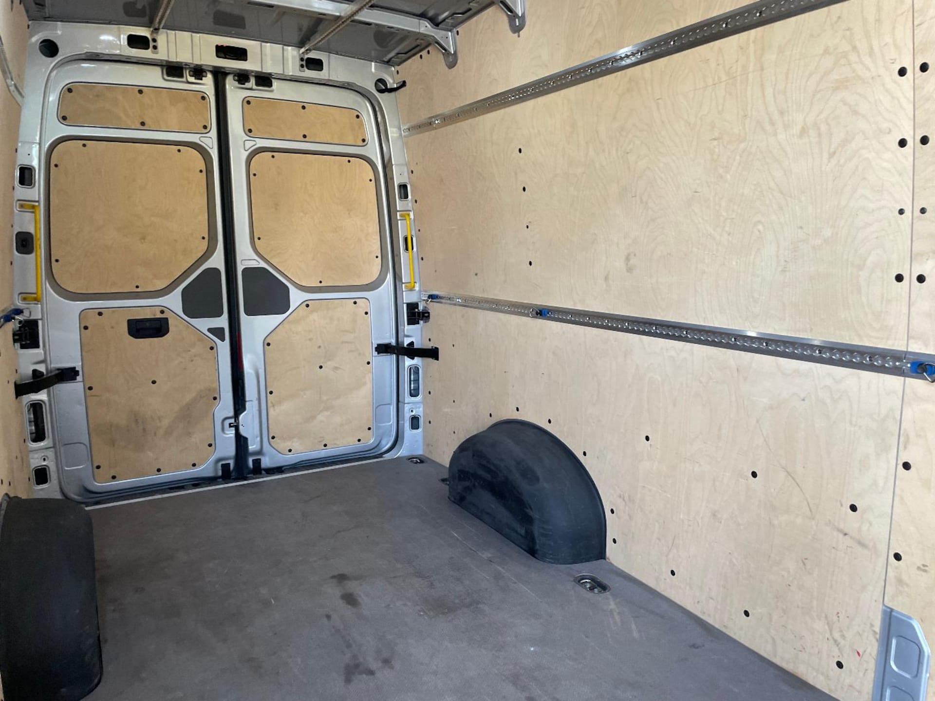 Volkswagen Crafter Kasten langer Radstand