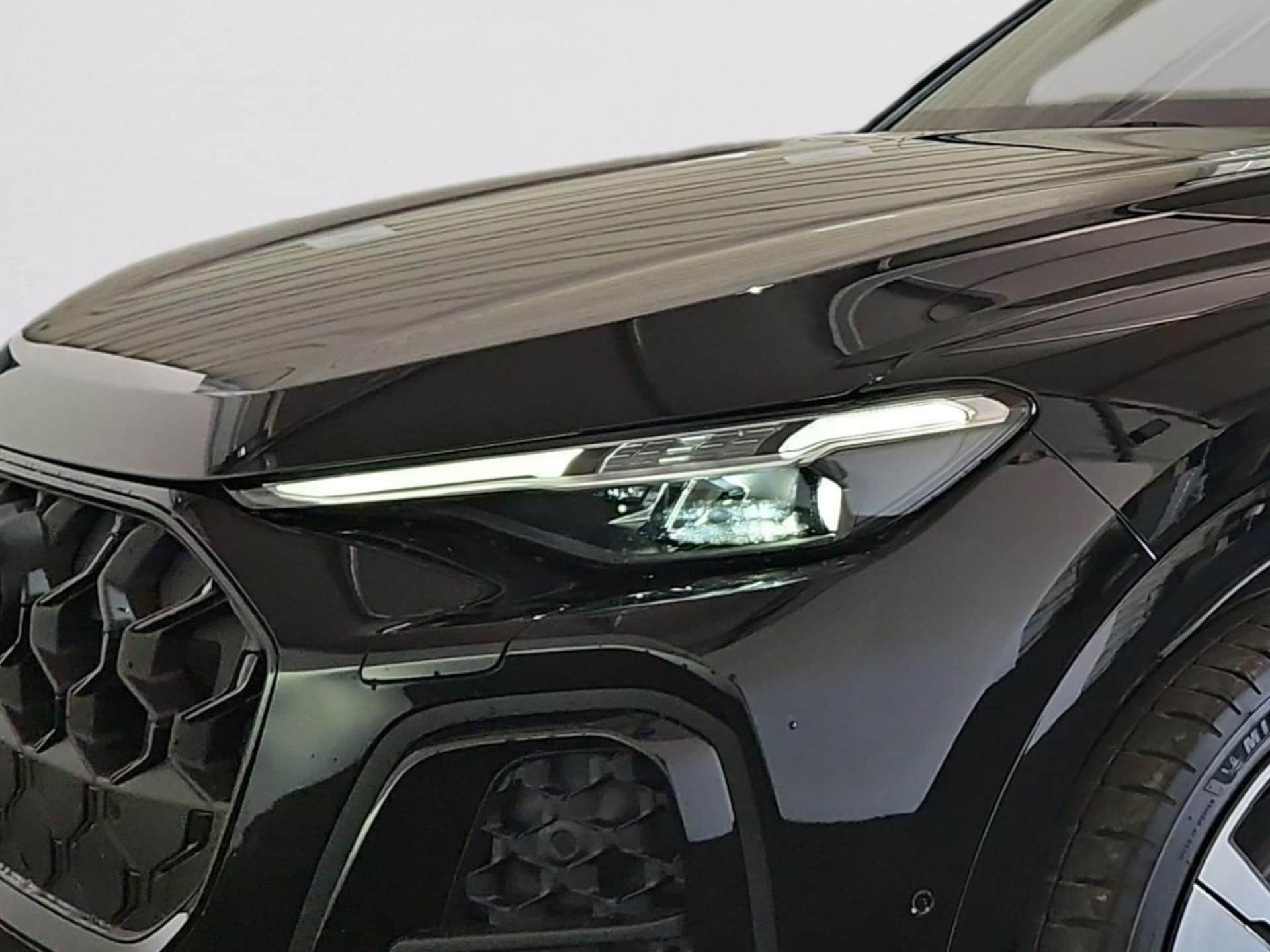 Audi Q5 Sportback edition one