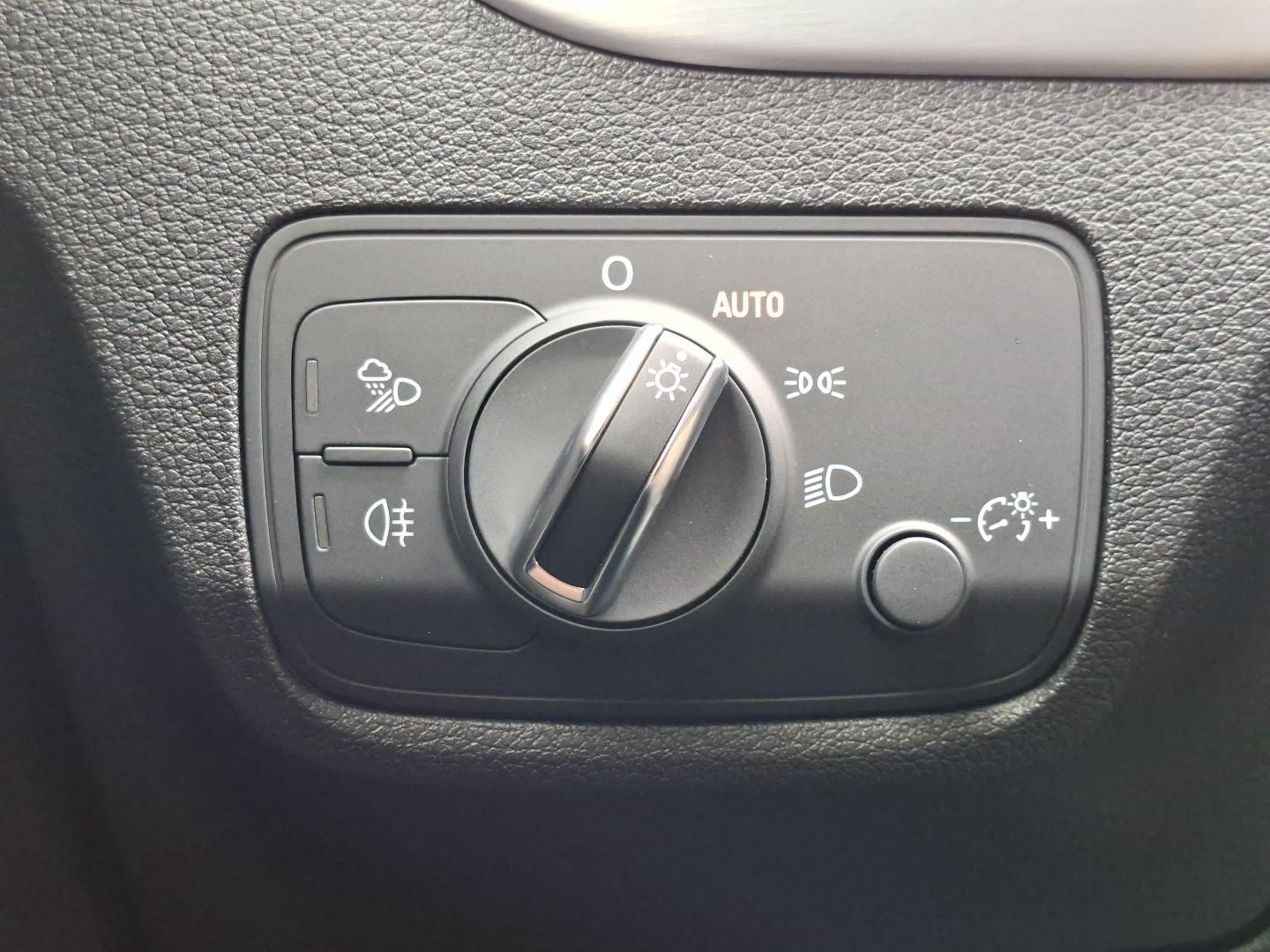 Image about Audi Q2 S line 35 TDI 110 kW (150 ch) S tronic