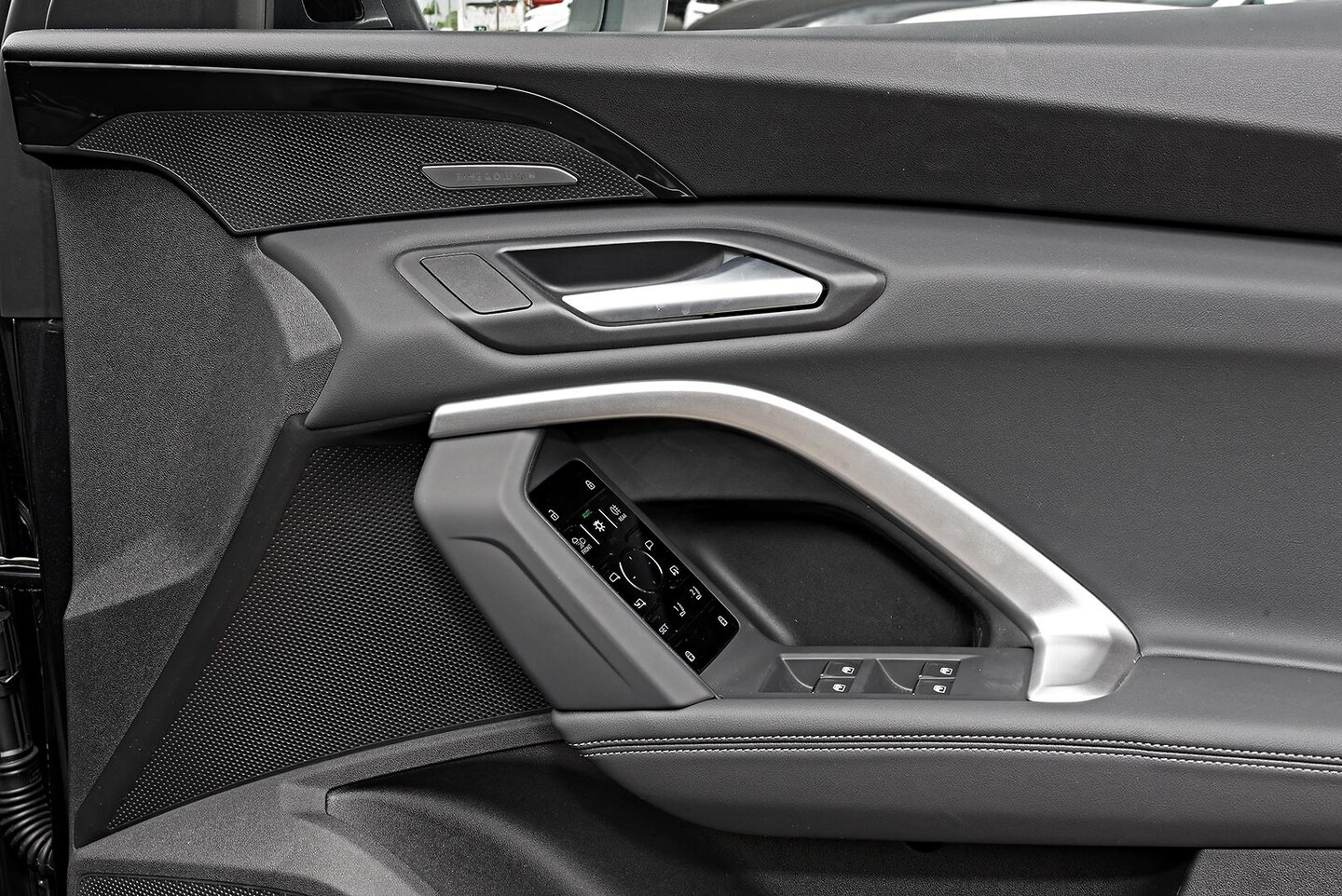 Image about Audi Q5 SUV TDI quattro 150 kW sport