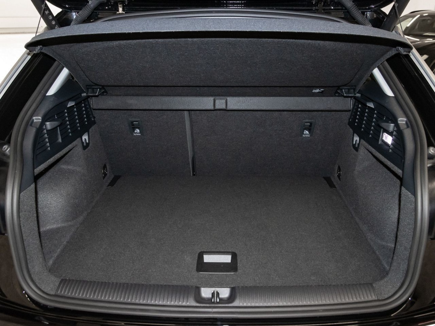 Bild über Audi Q2 S line 35 TFSI S tronic - für weitere Informationen kontaktieren Sie den Audi Partner