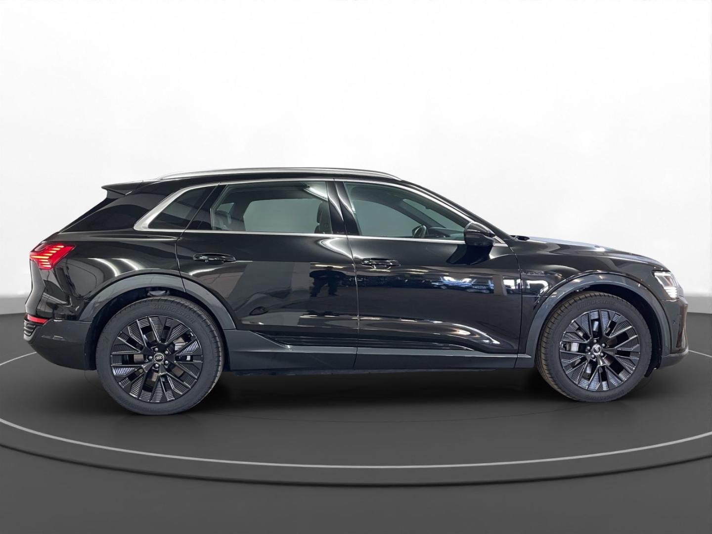 Image about Audi Q8 e-tron advanced 55 e-tron quattro
