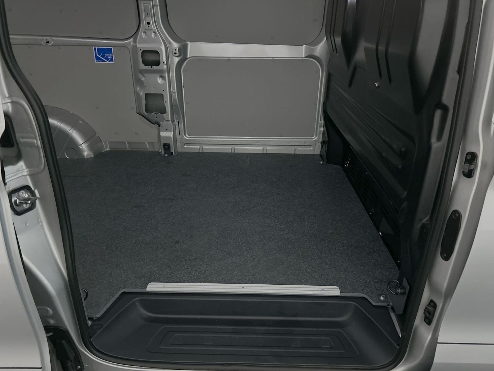 Volkswagen Transporter Kasten langer Radstand