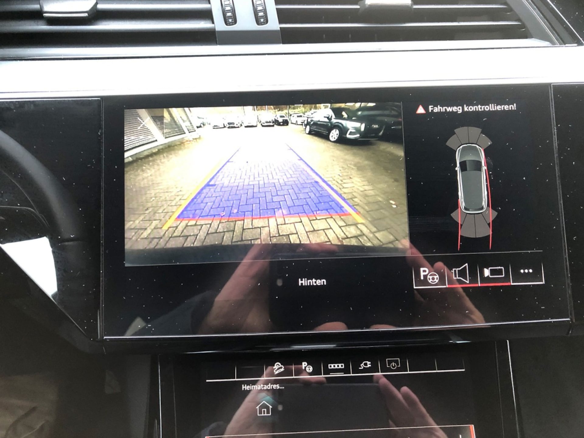 Audi e-tron advanced