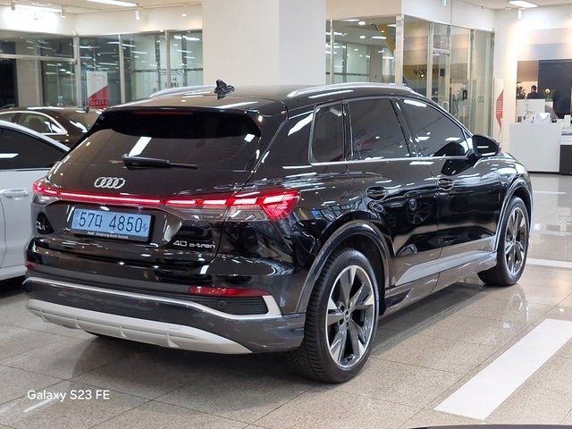 Audi Q4 e-tron 40 Premium 150, 00 kW 3