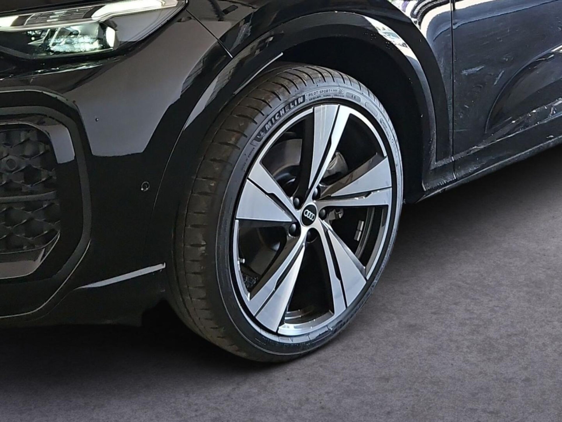 Audi Q5 Sportback edition one