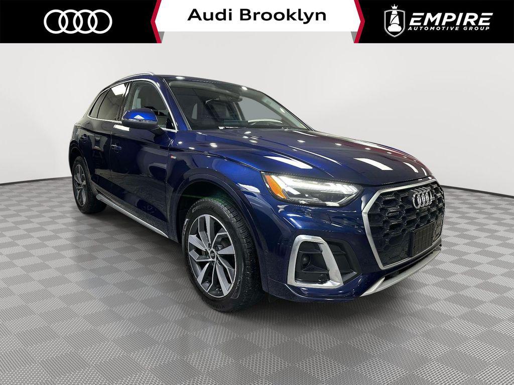 2022 Audi Q3 45 TFSI S Line Premium Plus quattro's photo