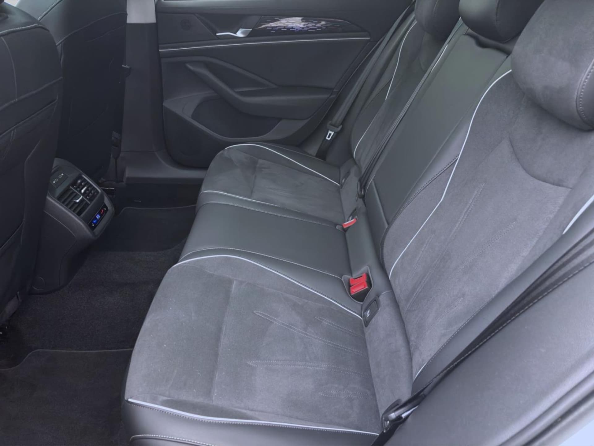 Volkswagen Passat Elegance