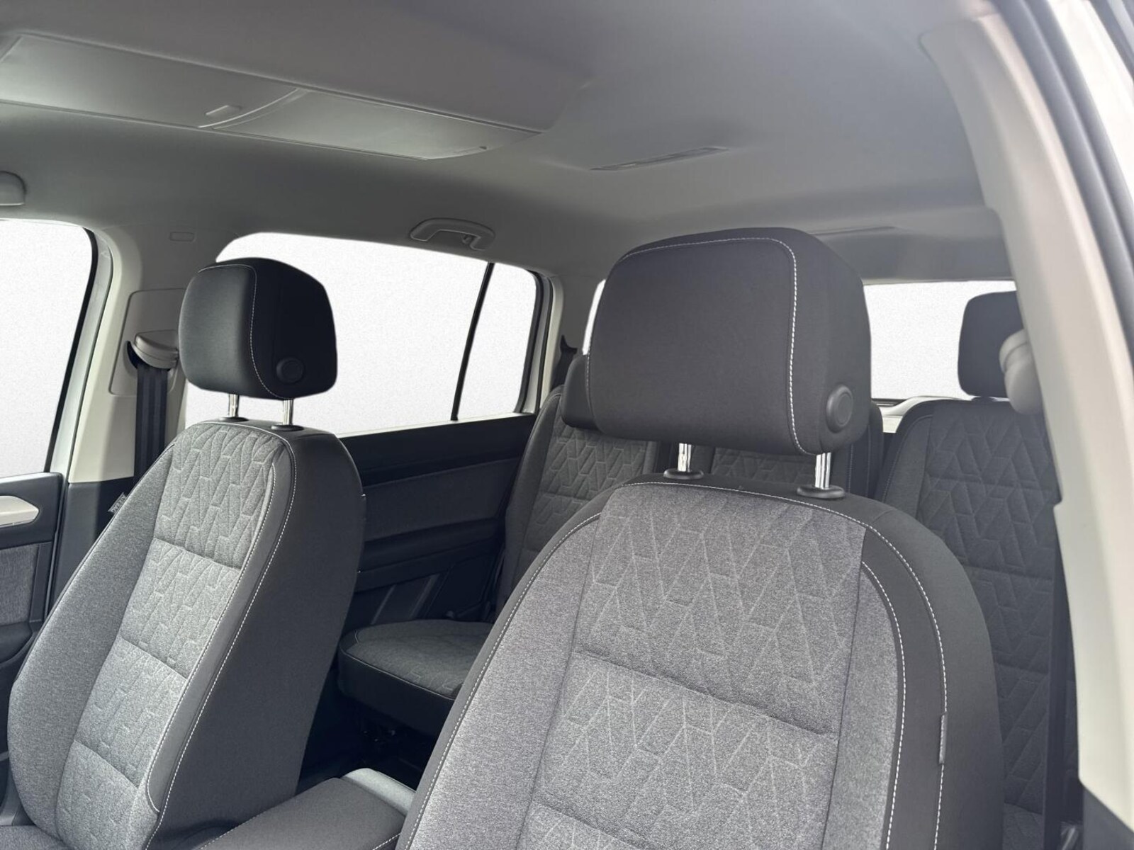 Volkswagen Touran – Bild 8