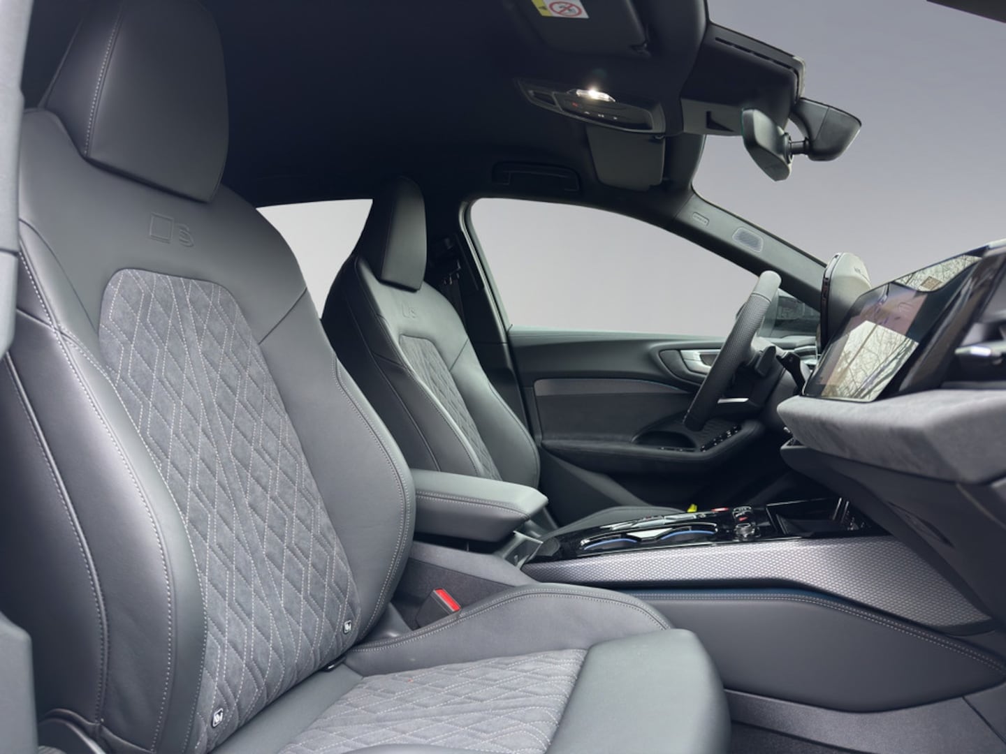 Bild über Audi A5 Avant TDI 150 kW S tronic - für weitere Informationen kontaktieren Sie den Audi Partner