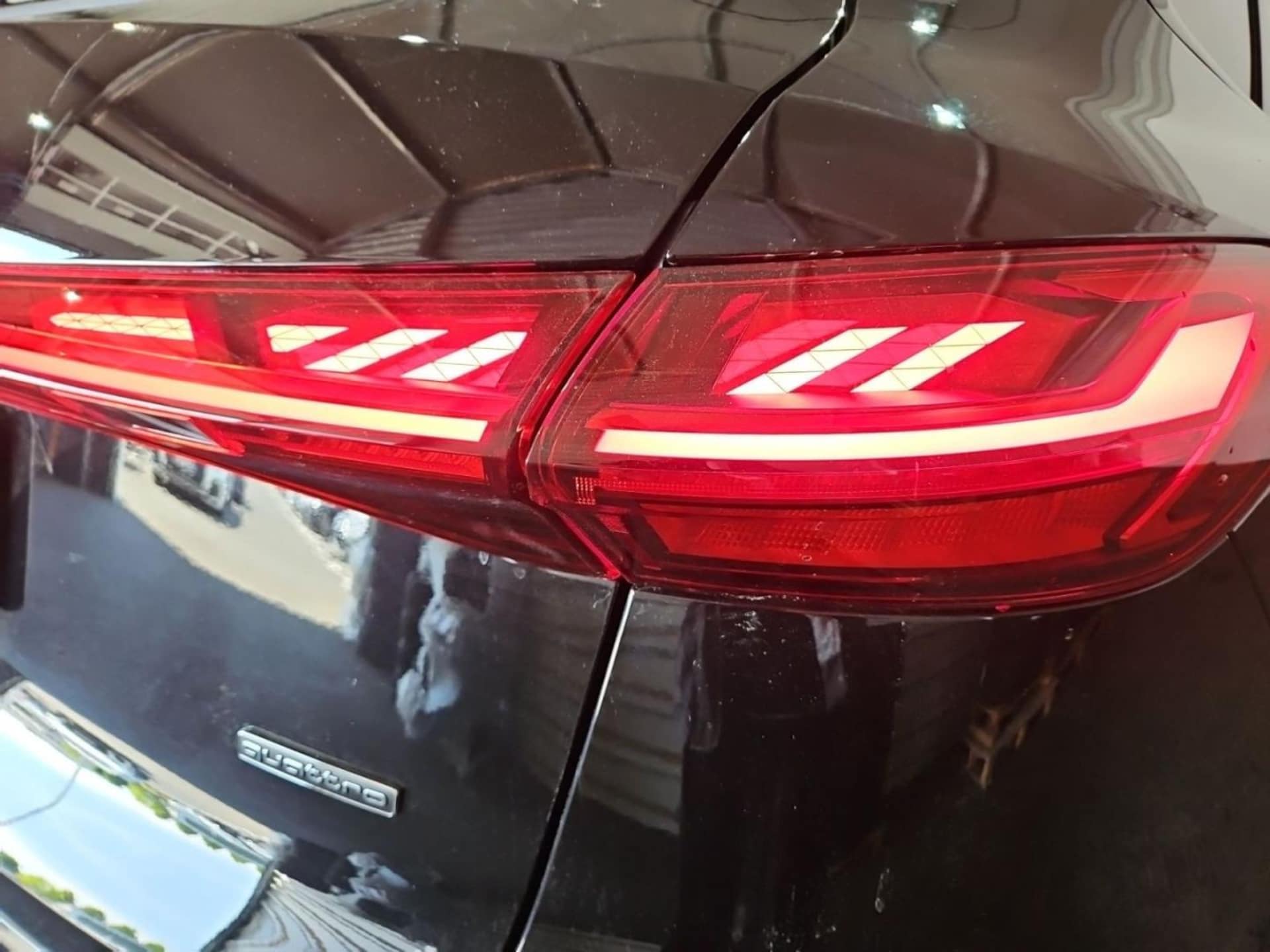 Audi Q5 Sportback edition one