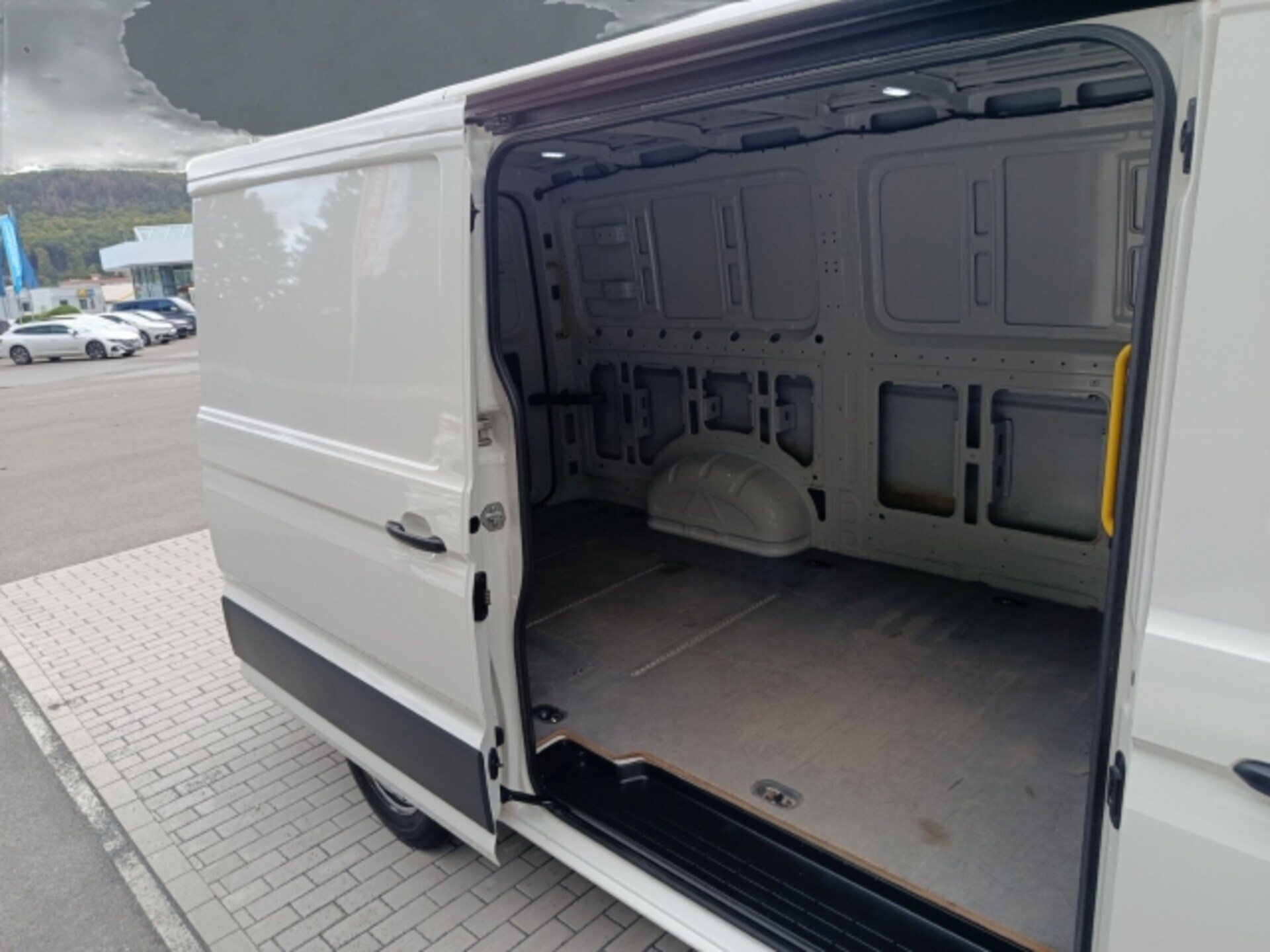 Volkswagen Crafter Kasten mittlerer Radstand