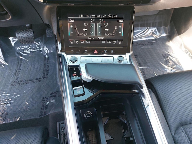2024 Audi Q8 e-tron Prestige - Photo 22