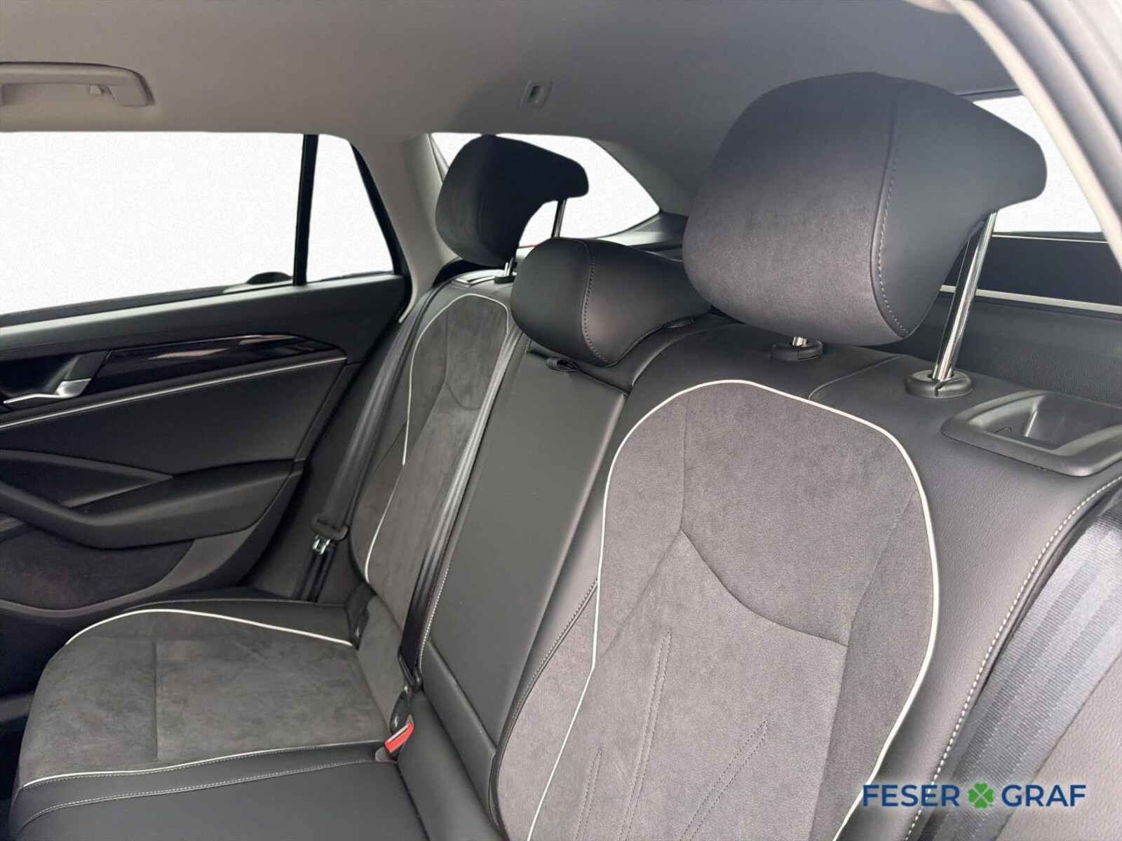 Volkswagen Passat – Bild 13
