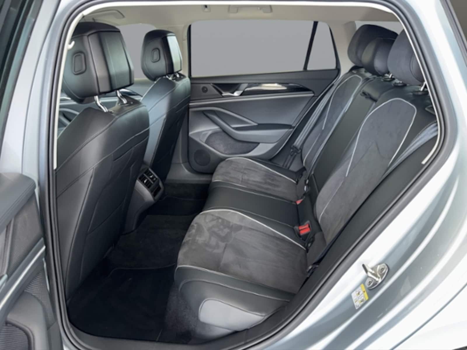 Volkswagen Passat – Bild 13