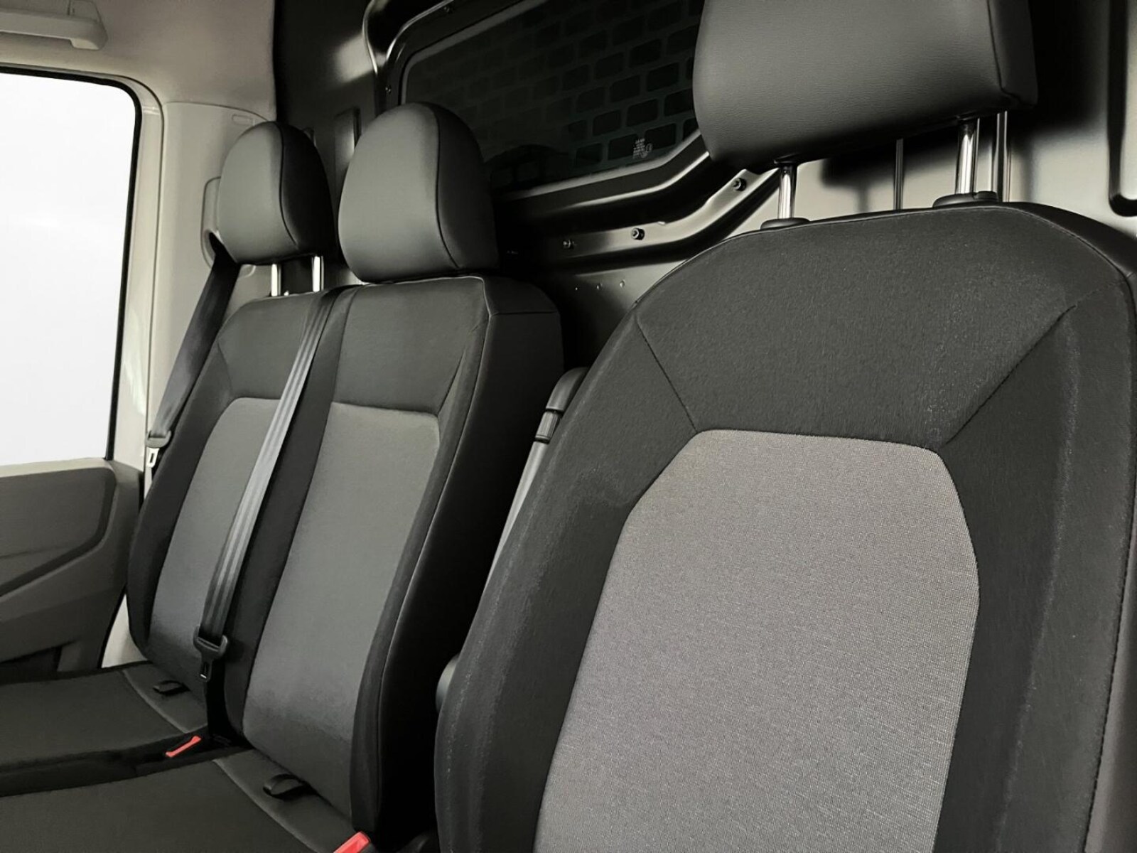 Volkswagen Crafter Kasten mittlerer Radstand – Bild 10