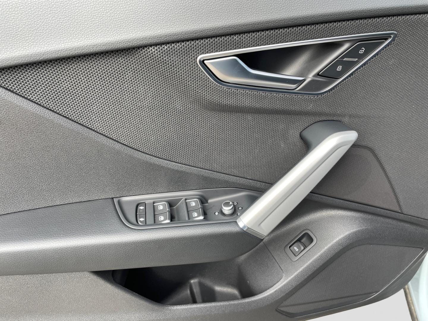 Bild über Audi Q2 advanced 35 TFSI S tronic - für weitere Informationen kontaktieren Sie den Audi Partner