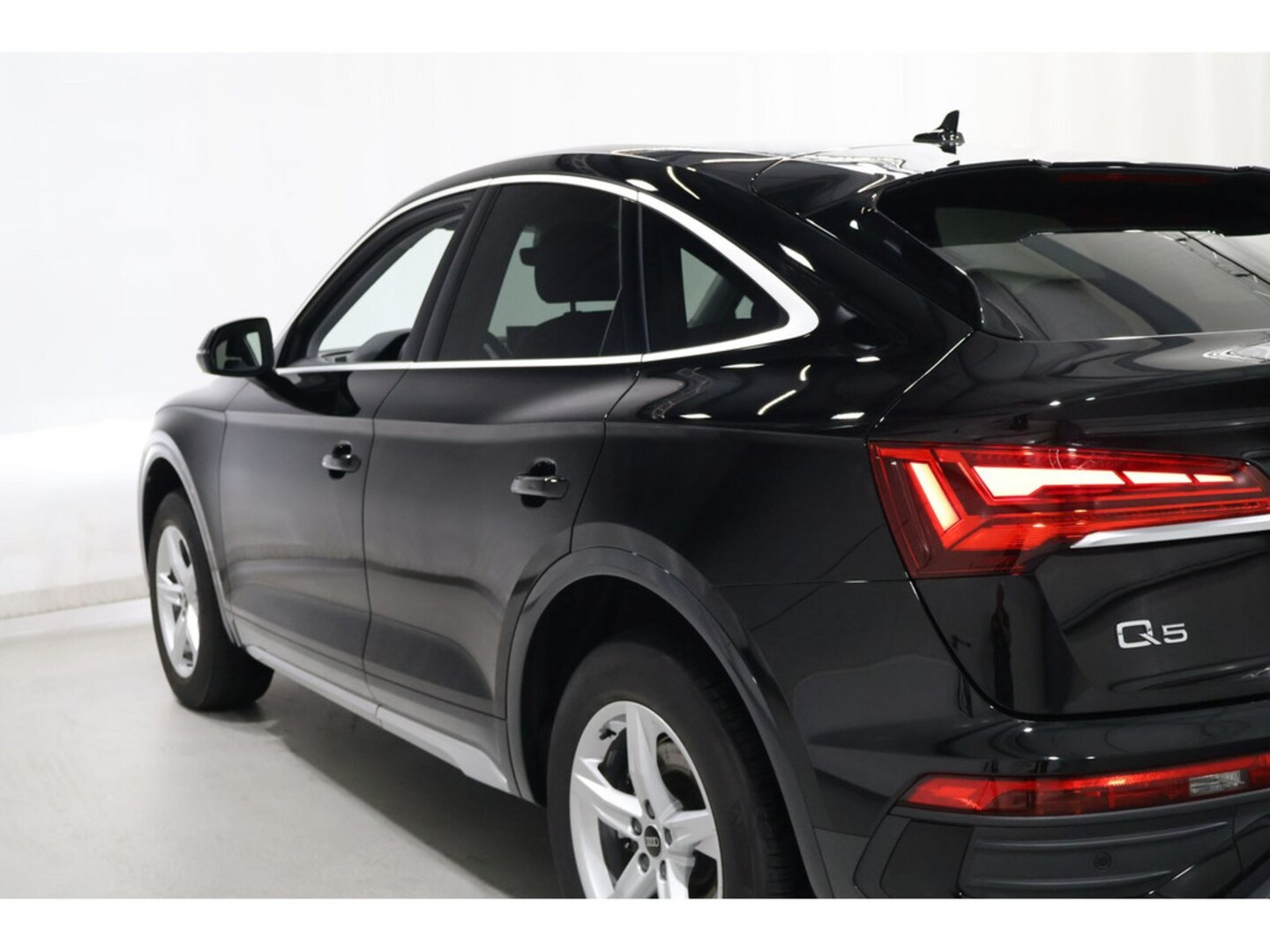 Bild über Audi Q5 Sportback 40 TDI quattro S tronic - für weitere Informationen kontaktieren Sie den Audi Partner
