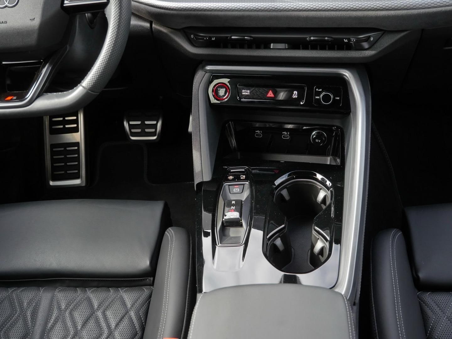 Bild über Audi SQ5 SUV TFSI 270 kW S tronic - für weitere Informationen kontaktieren Sie den Audi Partner