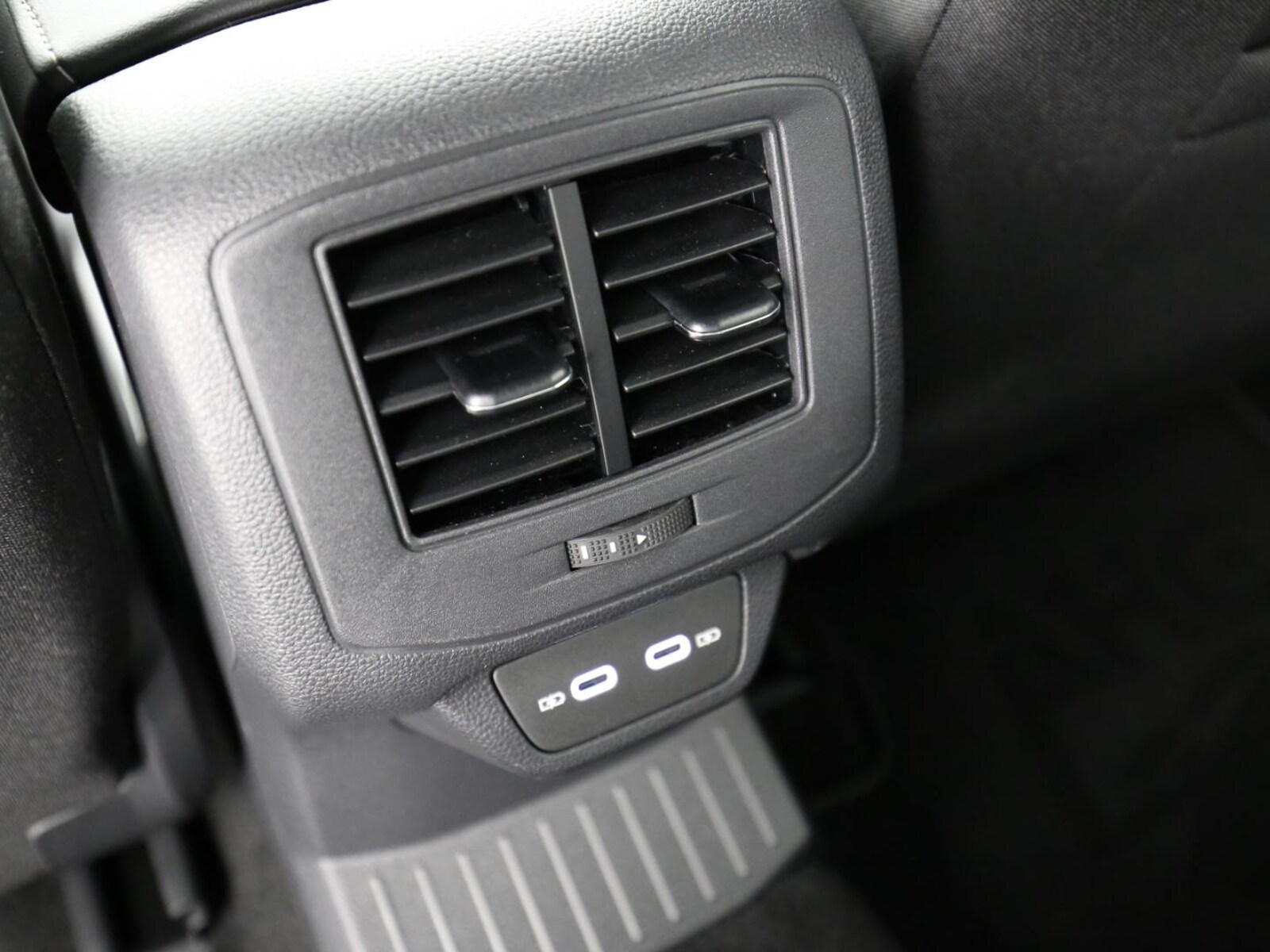 Volkswagen T-Roc – Bild 26