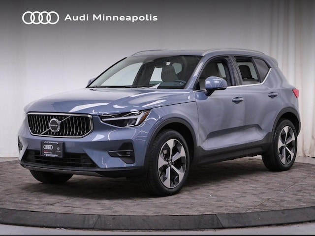 2023 Volvo XC40