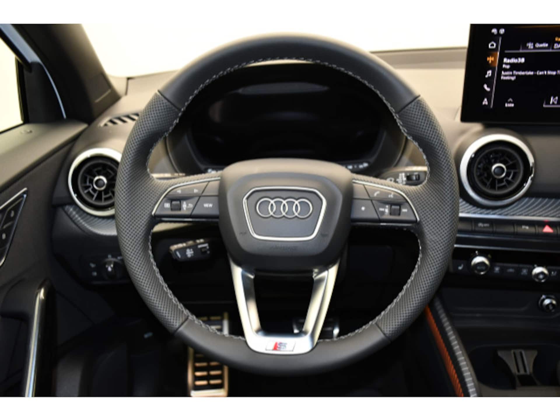 Audi Q2 S line