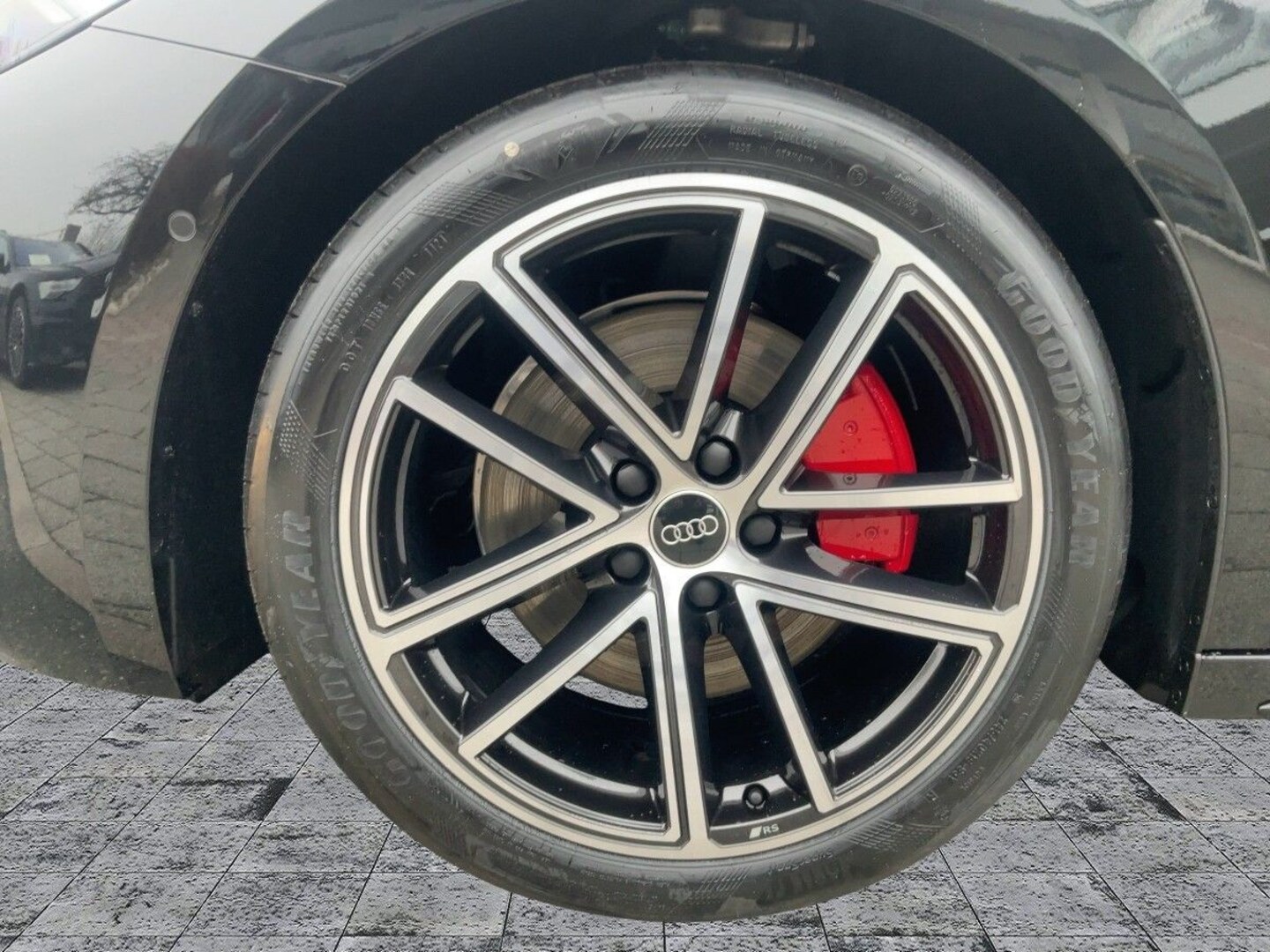 Bild über Audi A5 Avant TDI quattro 150 kW S tronic - für weitere Informationen kontaktieren Sie den Audi Partner