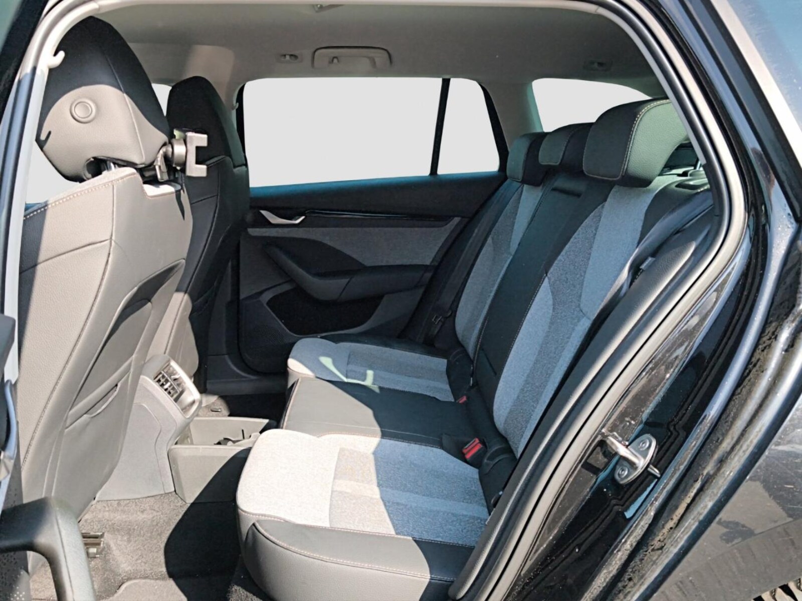 Škoda Octavia Combi – Bild 17