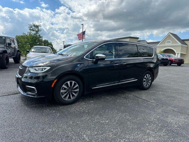 Photo of 2023 Chrysler