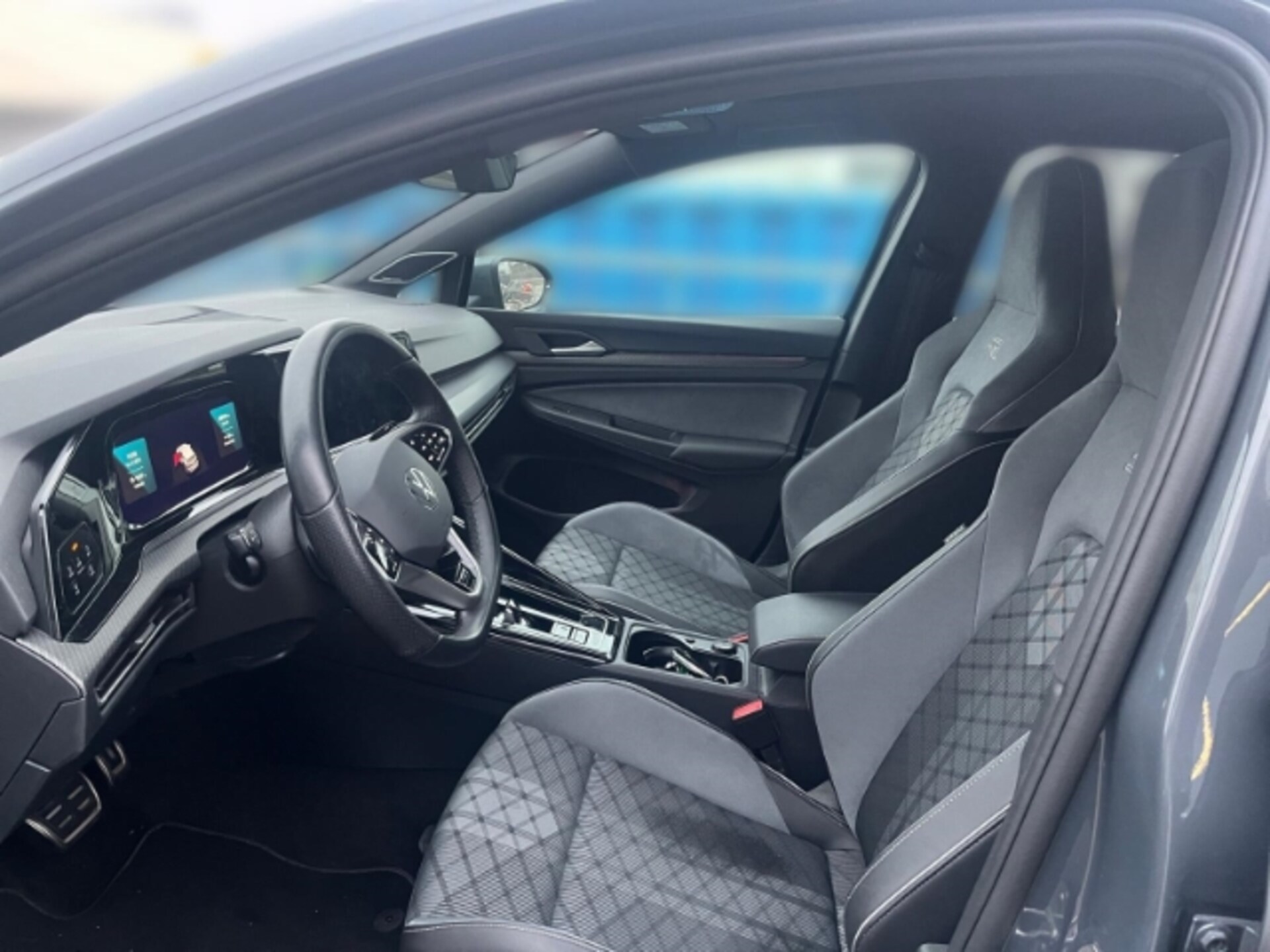 Volkswagen Golf R-Line