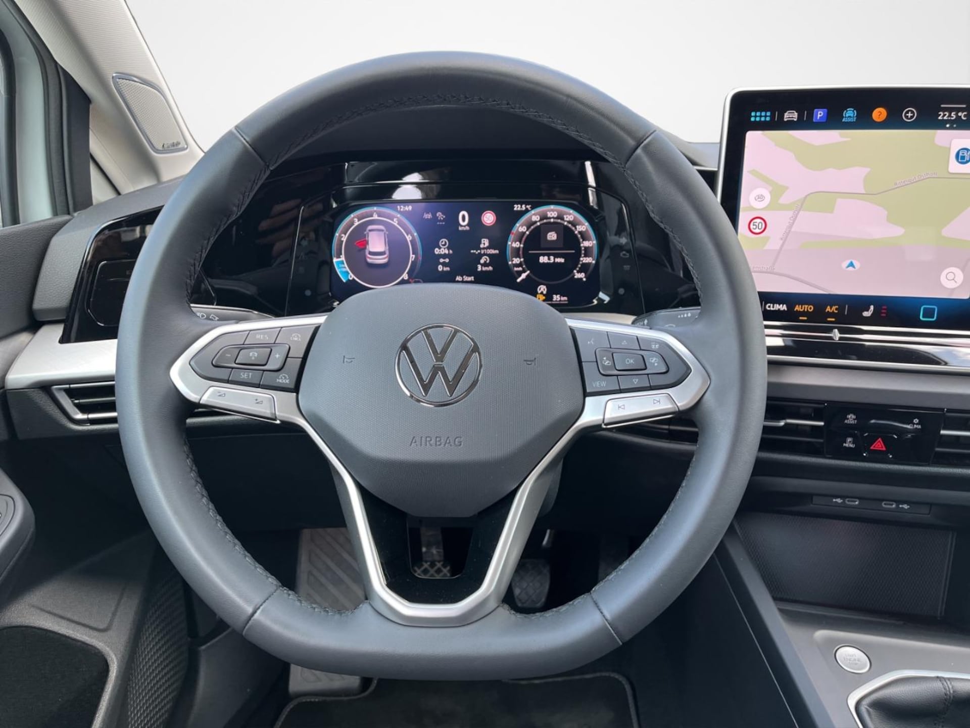 Volkswagen Golf Life