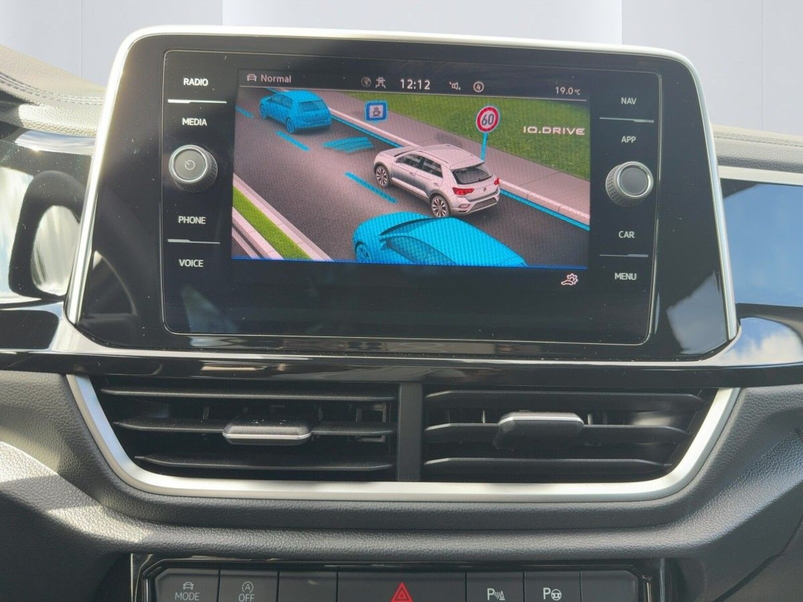 Volkswagen T-Roc – Bild 13
