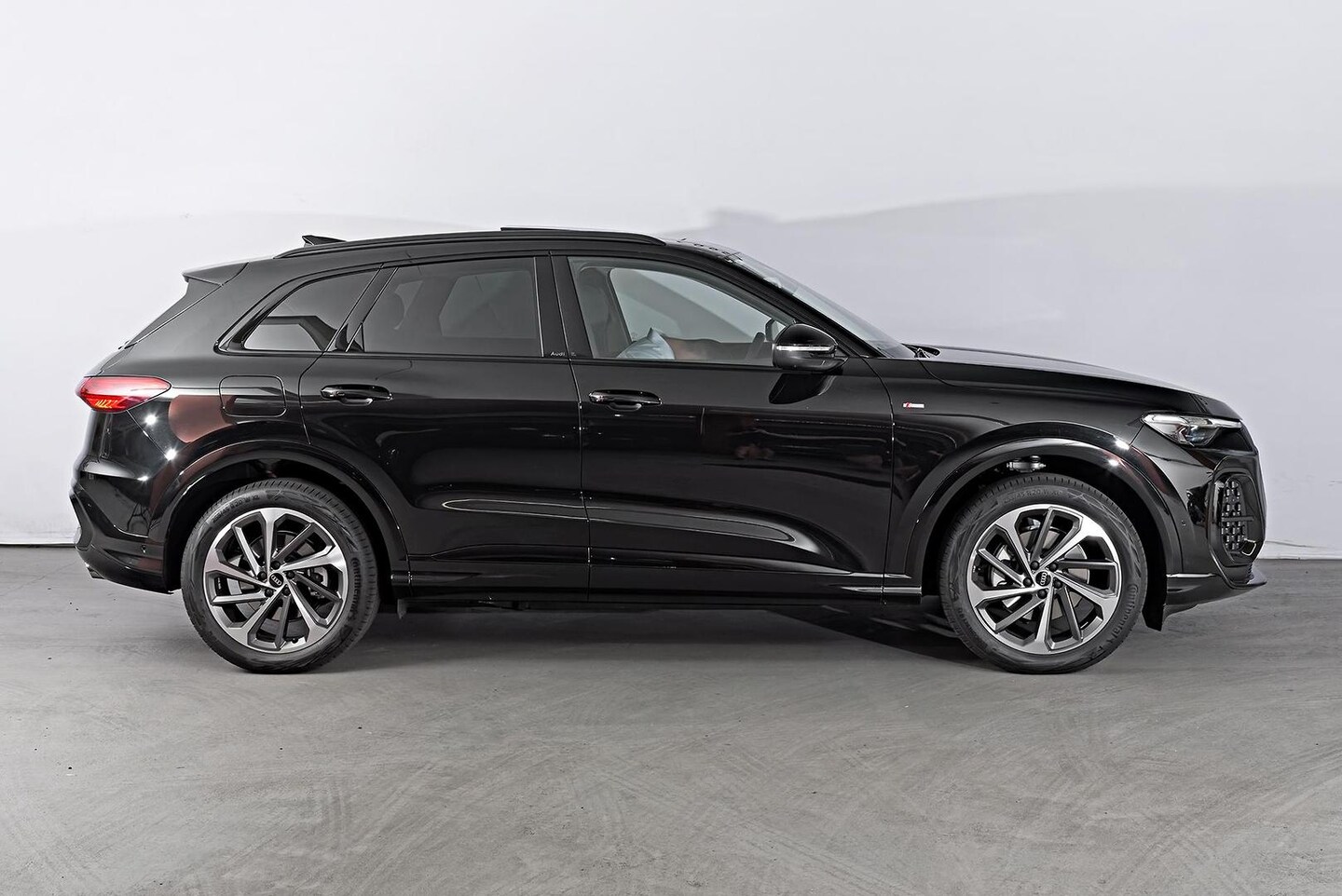 Image about Audi Q5 SUV TFSI 150 kW