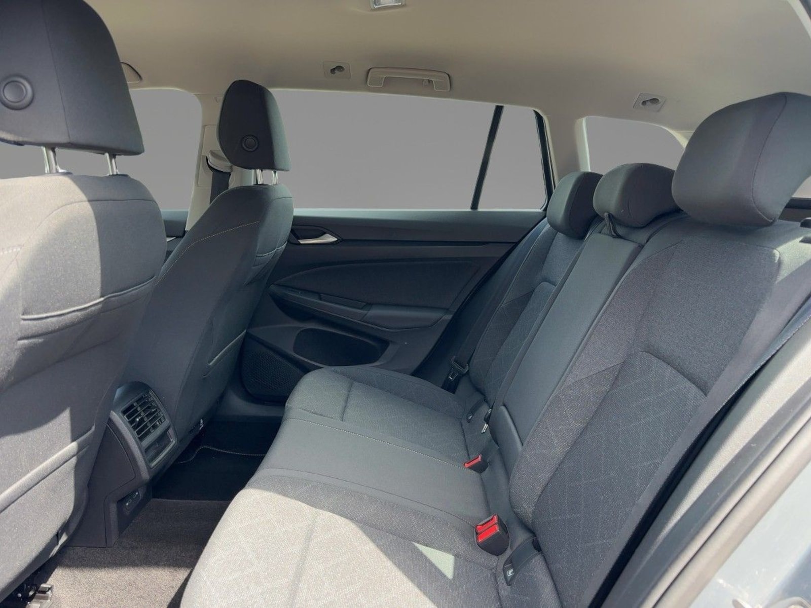 Volkswagen Golf Variant – Bild 9