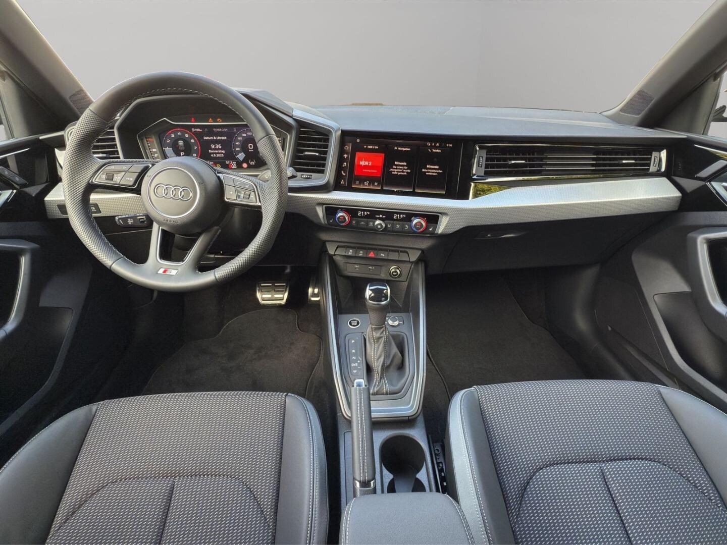 Bild über Audi A1 Sportback S line 35 TFSI S tronic - für weitere Informationen kontaktieren Sie den Audi Partner