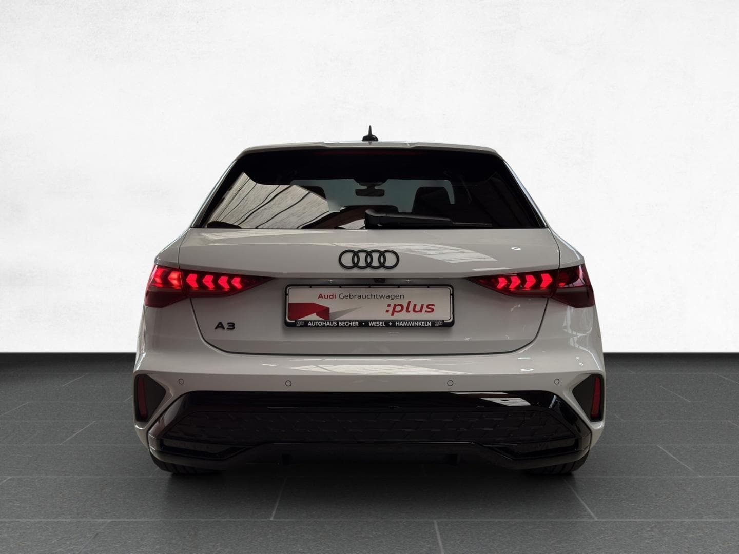 Bild über Audi A3 Sportback TFSI e S line 45 TFSI e S tronic - für weitere Informationen kontaktieren Sie den Audi Partner