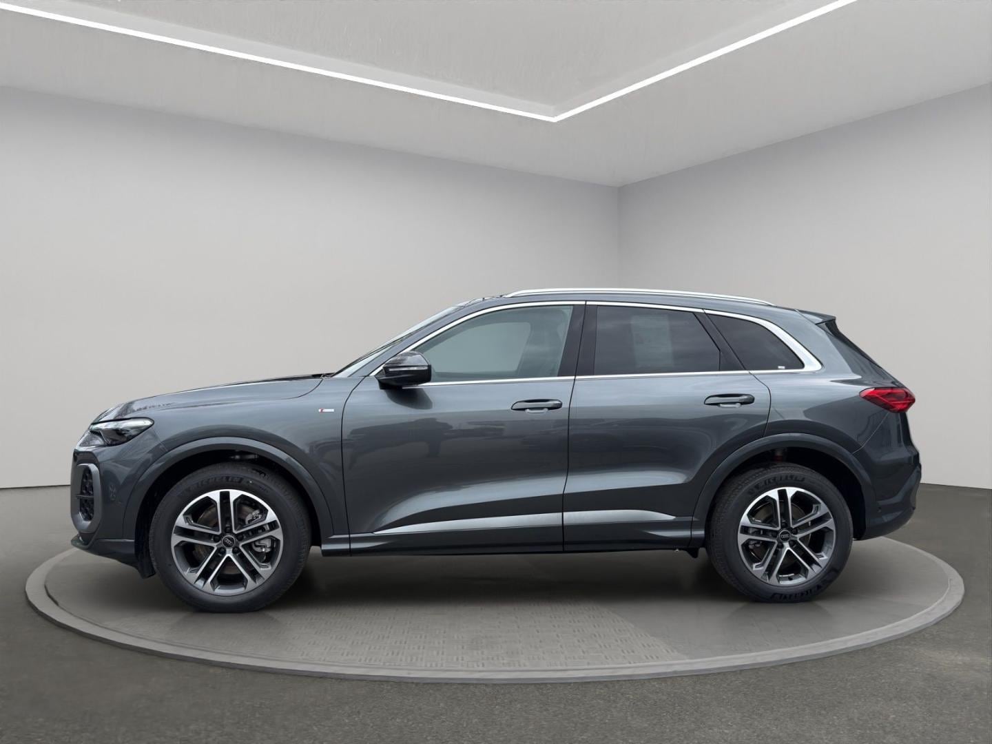 Bild über Audi Q5 SUV TDI quattro 150 kW S tronic - für weitere Informationen kontaktieren Sie den Audi Partner