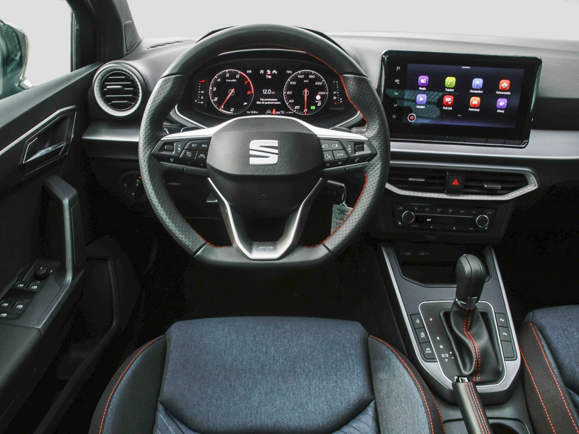 SEAT Arona FR