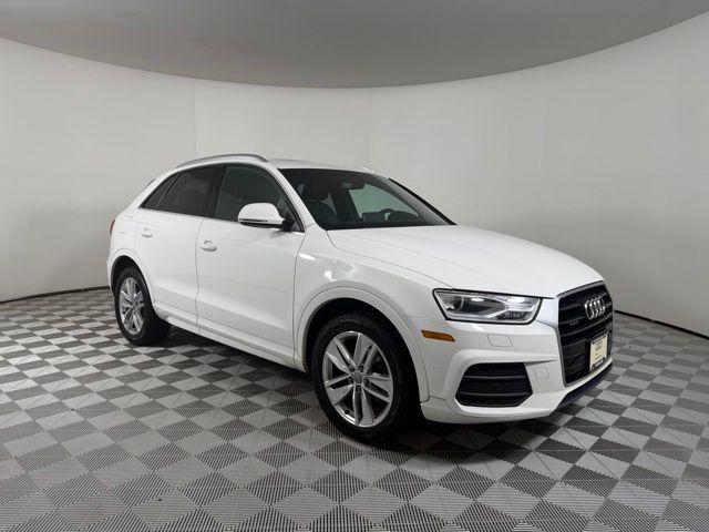 2016 Audi Q3 2.0T quattro tiptronic Premium Plus's photo